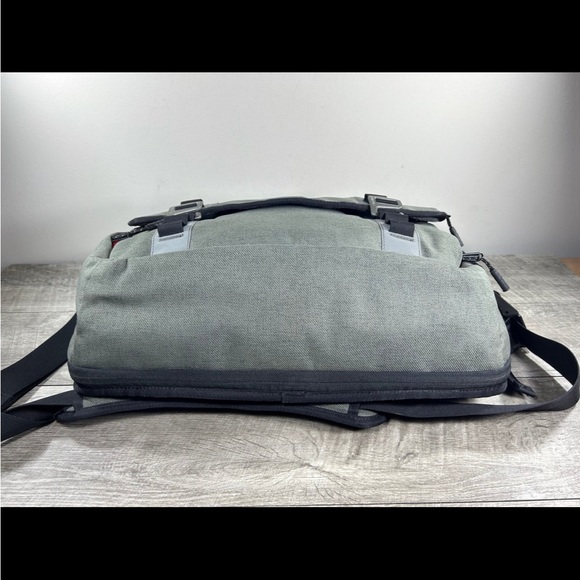 Timbuk2 Messenger Gray Courier Delivery Bike Messenger Laptop School Bag Pack - Picture 6 of 9